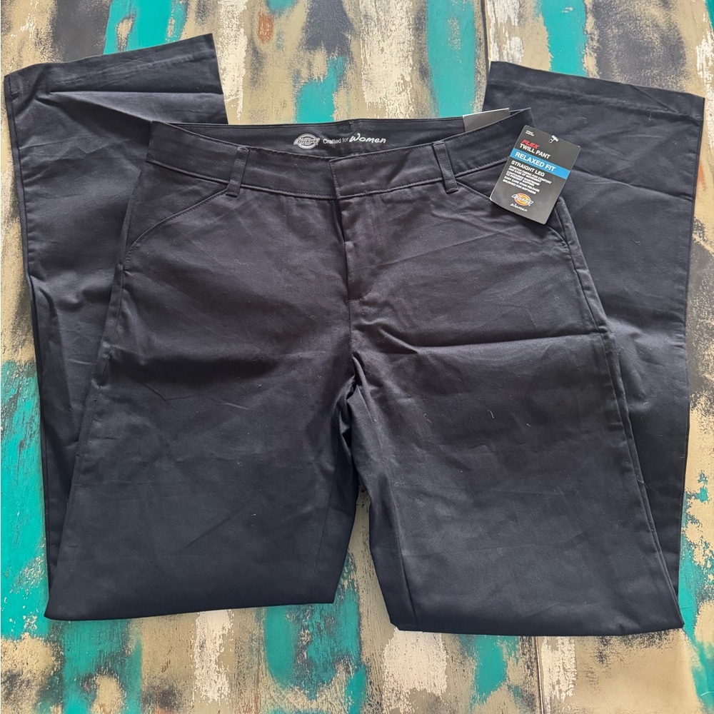 Dickies Women Straight Leg Pants in Black